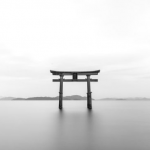 【何これ怖い】鳥居が2つ浮いてる…